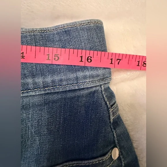 Spanx Blue Denim Women's Pull-on Shorts - Picture 11 of 12